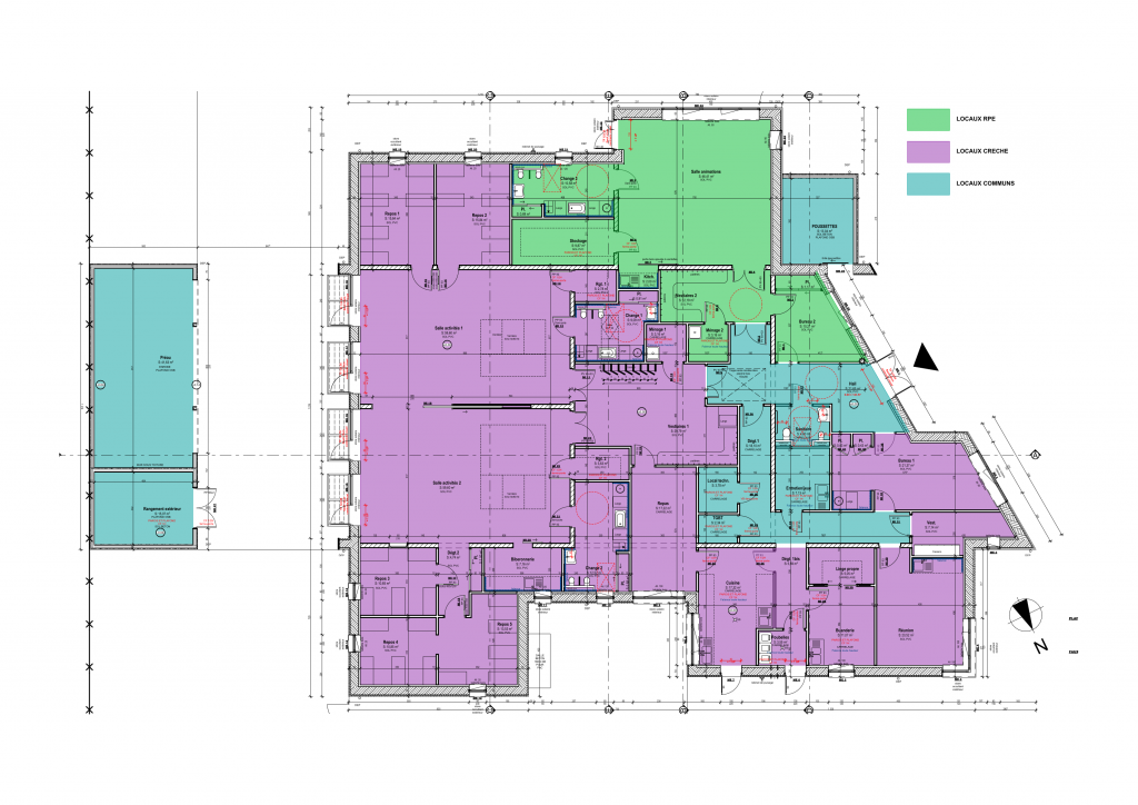Plan de bâtiment avec zones colorées distinctes