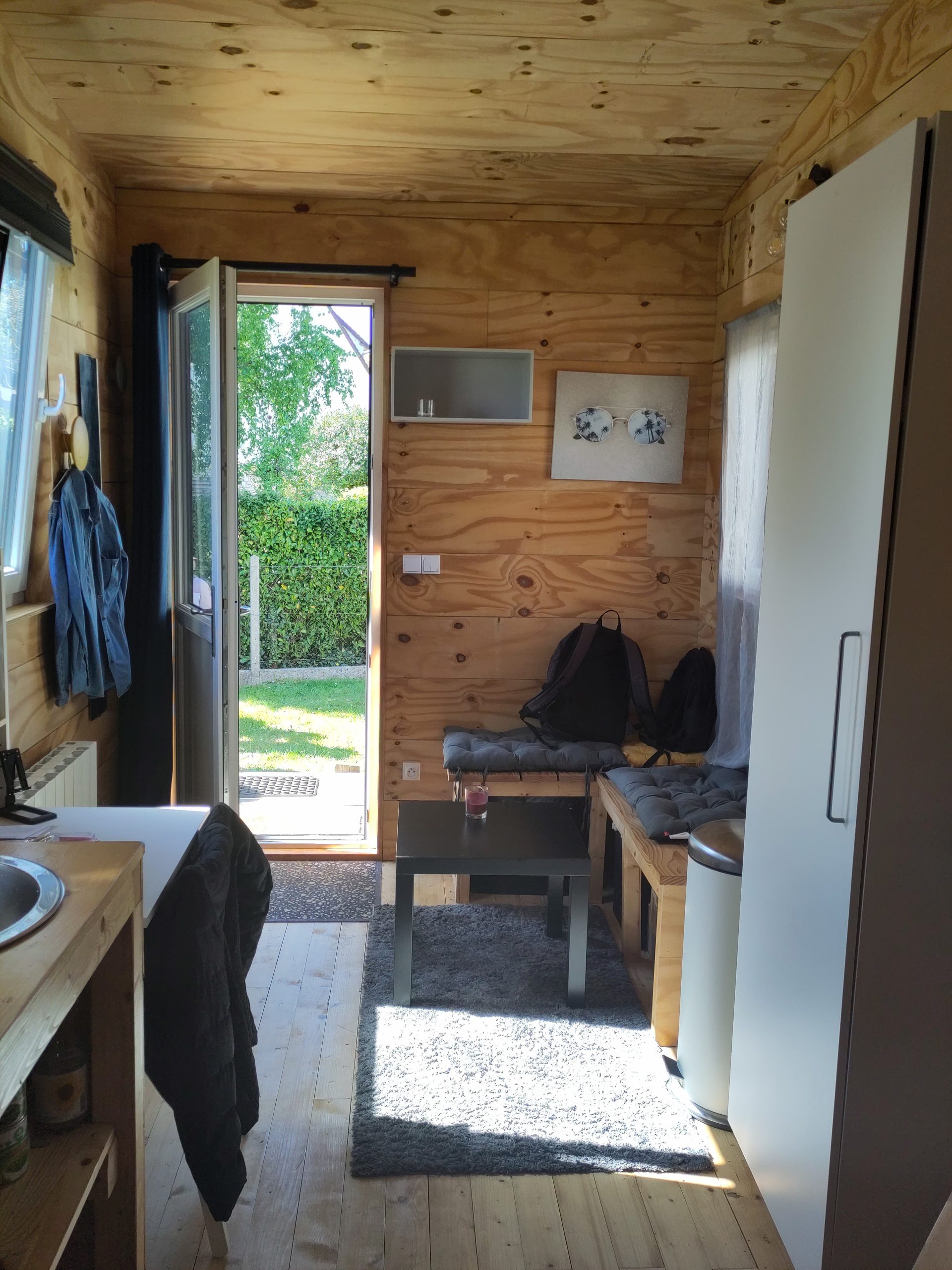 Vue depuis l'intérieur de la tiny house